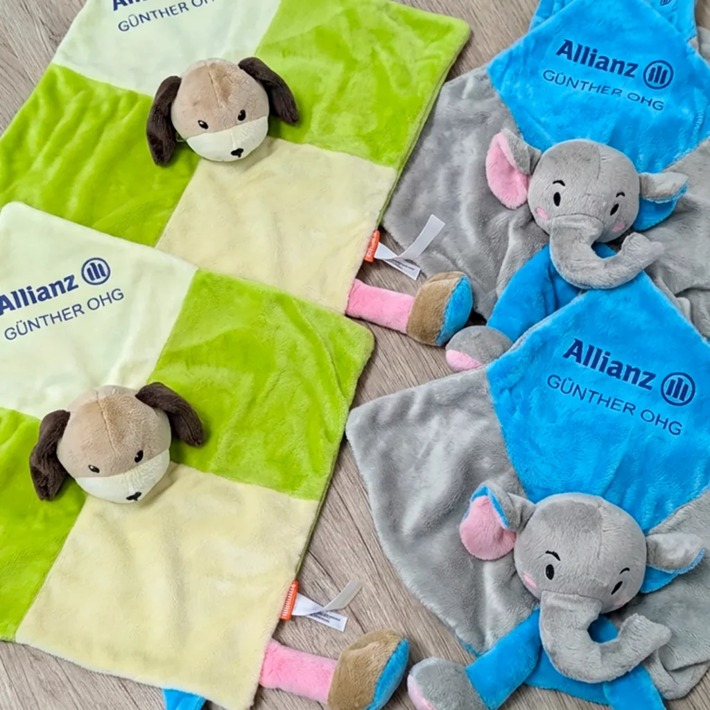 Personalisierte Kinder Lätzchen für Allianz Günther von Lamasuli Schweinfurt