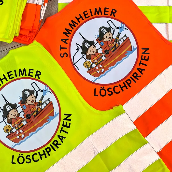 Feuerwehr Kleidung für die Feuerwehr Stammheim – Projekt mit Lamasuli Schweinfurt 1 Feuerwehr Kleidung mit Logo für Feuerwehr Stammheim bei Schweinfurt