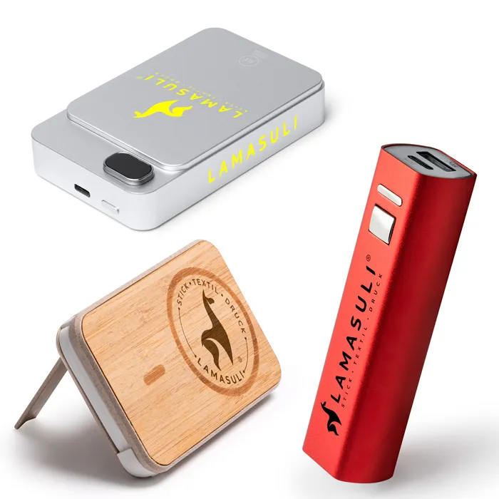 Varianten der Logo­platzierung auf den Powerbanks. Beispiele: vorne, seitlich.