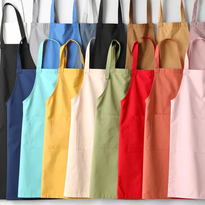 zu sehen sind unterschiedlich farbige Schürzenrohlinge zum Grillschürze bedrucken